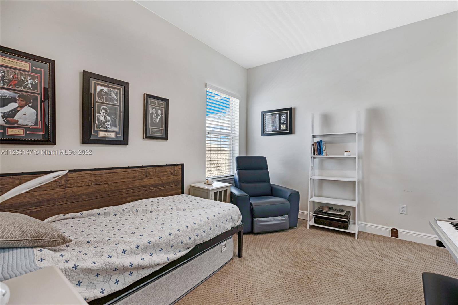 Listing Photo 32