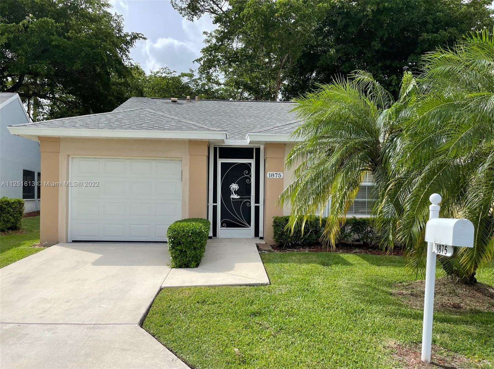 LOVELY UPDATED 2 BR/2 BA HOME W/ GARAGE. OPEN SPLIT FLOOR PLAN WITH TILE FLOORS THROUGHOUT, CORIAN COUNTERTOPS IN KITCHEN, UPDATED BATHROOMS, EXTRA LIVING SPACE AND LARGE SCREENED TERRACE. RENT INCLUDES ATT UVERSE CABLE & UNTERNET, ALARM, SECURITY, LAWN MAINT AND CLUBHOUSE ACCESS. READY TO MOVE IN SEPT 15.