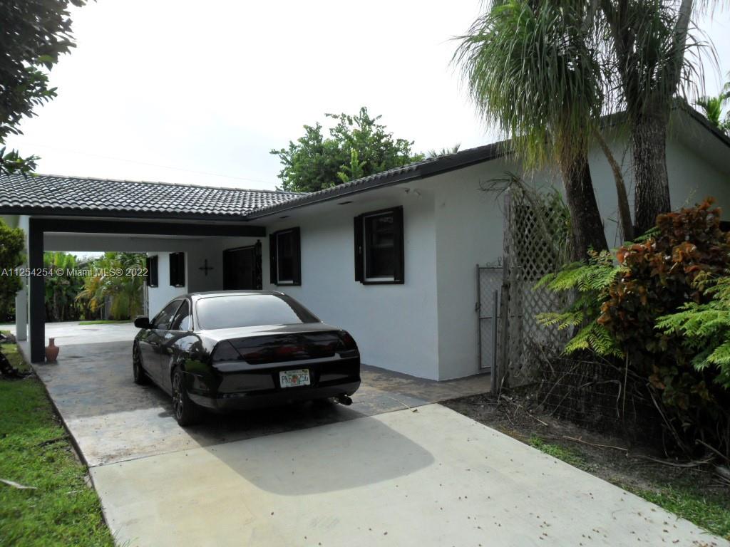 Photo 2 of 19801 208th St in Miami - MLS A11254254