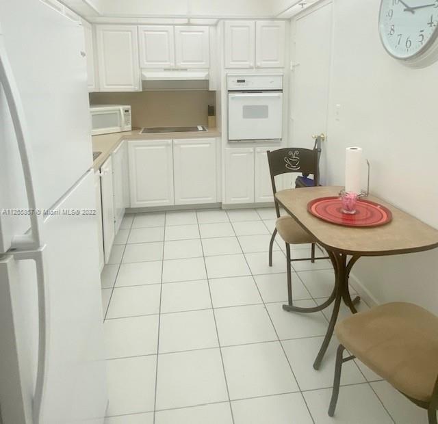 Listing Photo 10