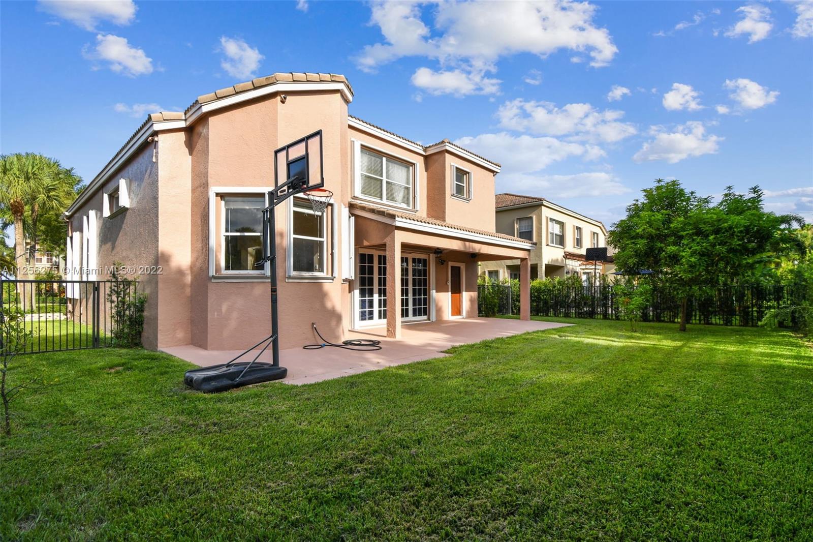 Listing Photo 4