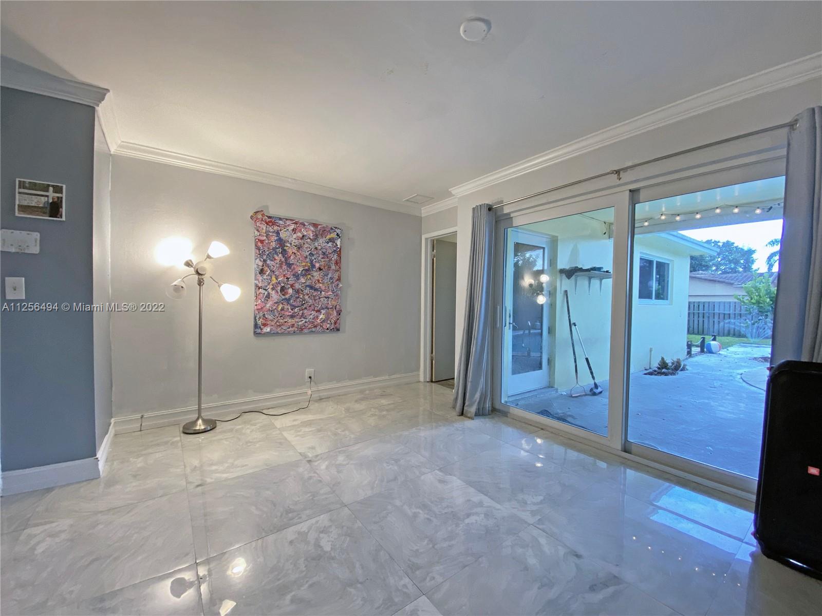 Listing Photo 9