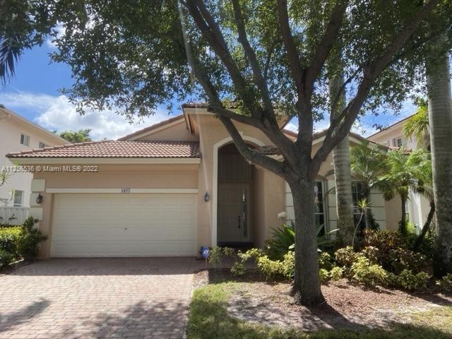 Listing Photo 0