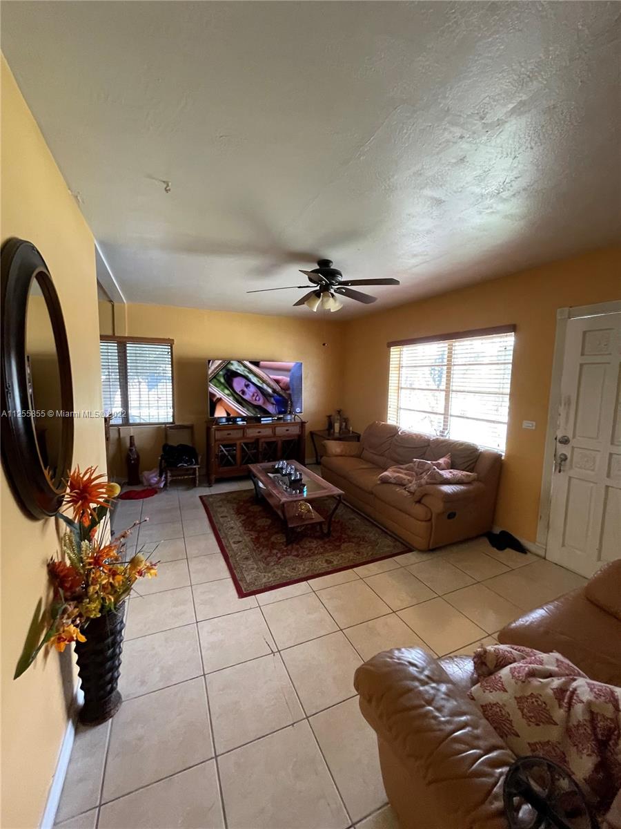 Listing Photo 9