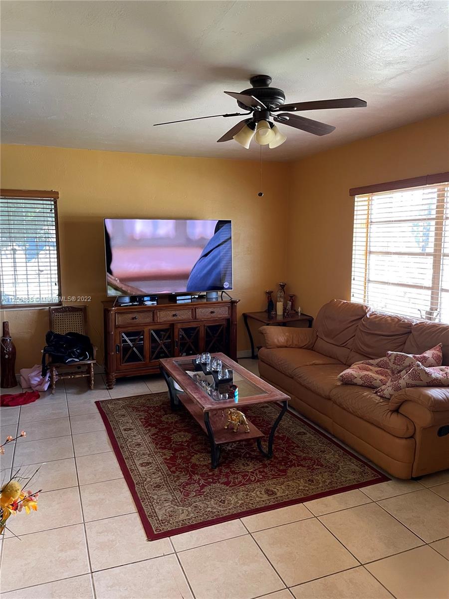 Listing Photo 11