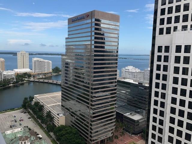 In the center of Brickell Financial District, enjoy luxury lifestyle on this beautiful and spacious split unit, 2 bed 2 baths, with wood laminated floors. Stainless steel appliances, and quartz counter-top. Great amenities including a rooftop pool and more, common area pool, gym and spa, and party rooms. Best location on Brickell Ave. with walking distance to Brickell City Centre, Miami Downtown, easy access to expressway, minutes from Miami Beach, Miami International Airport and all excitement of restaurants, cafe's, bars and nightlife, Metro, Metro Rail, theatres.