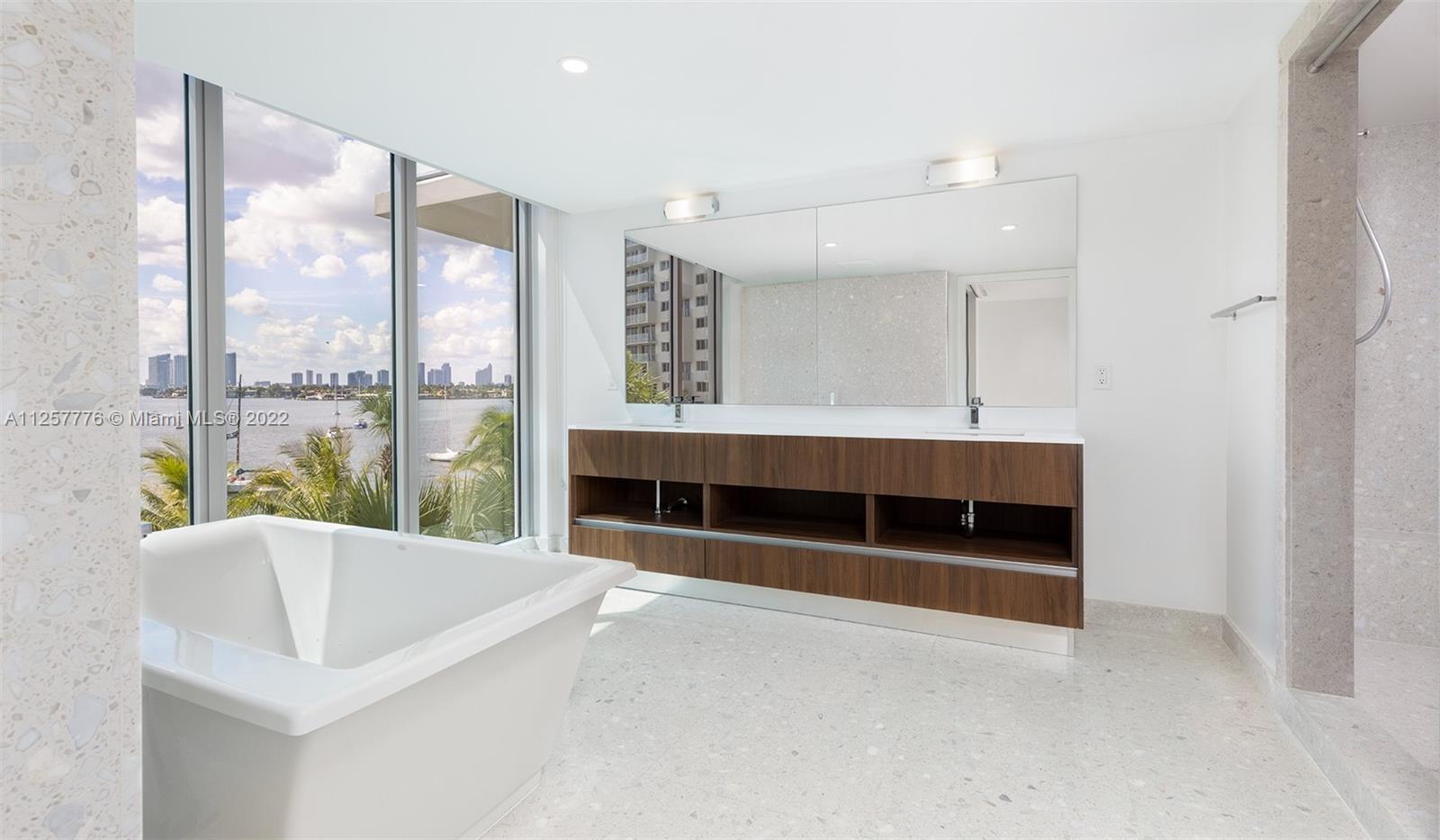 1504 Bay Rd N-0701