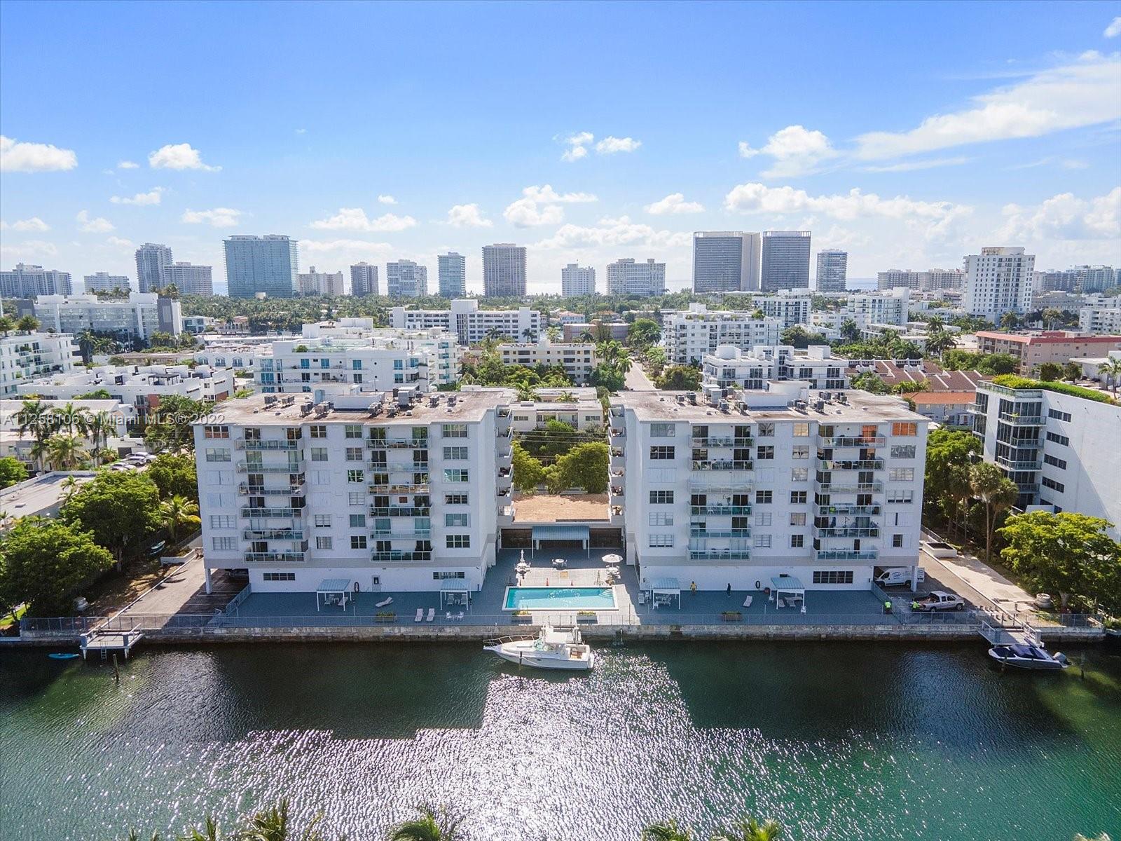 10000 W Bay Harbor Dr #504 For Sale A11258106, FL
