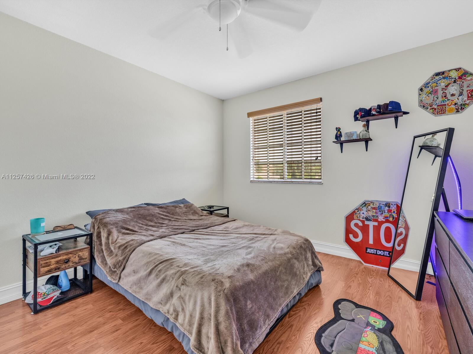 Listing Photo 22