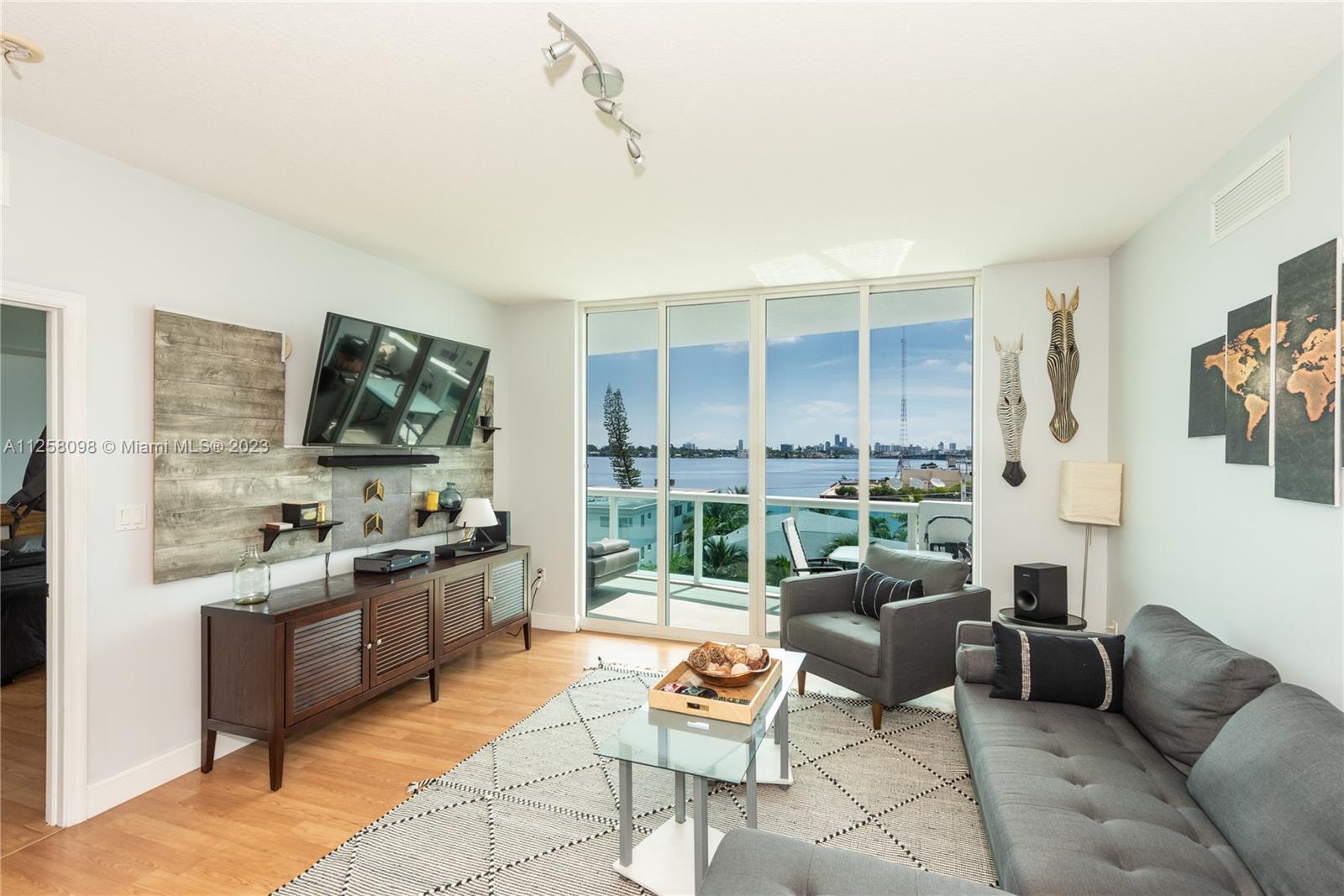 7910  Harbor Island Dr #502 For Sale A11258098, FL