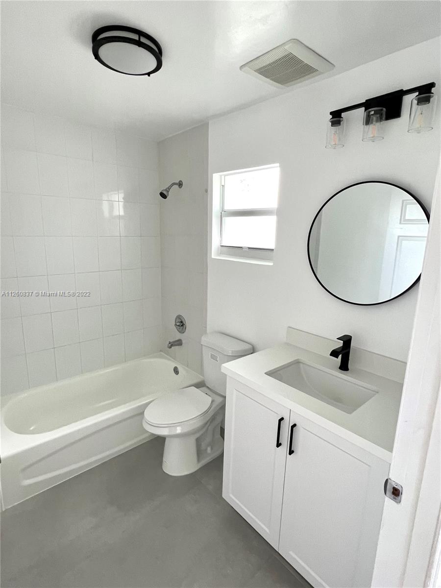 Listing Photo 12