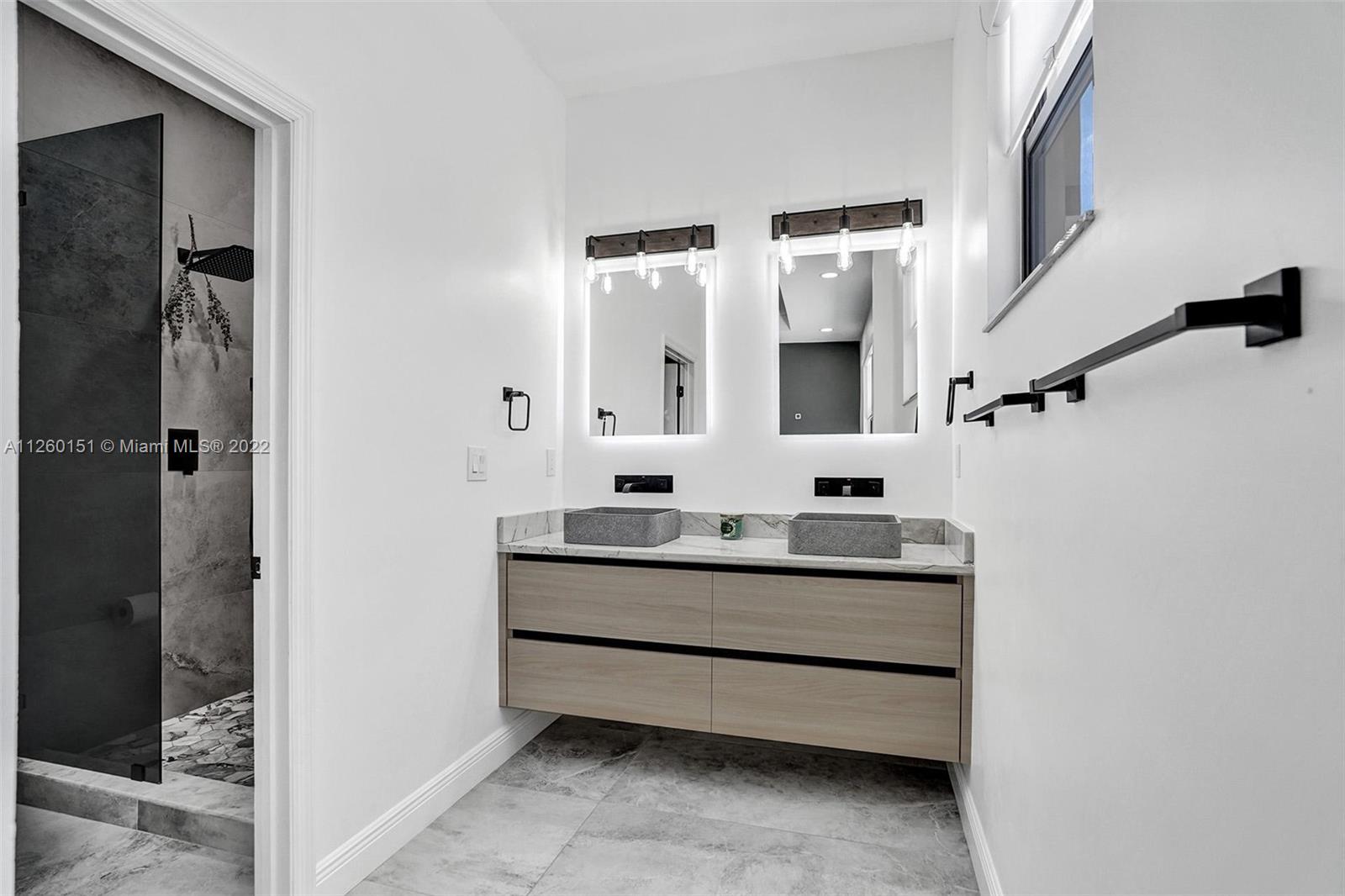 Listing Photo 28
