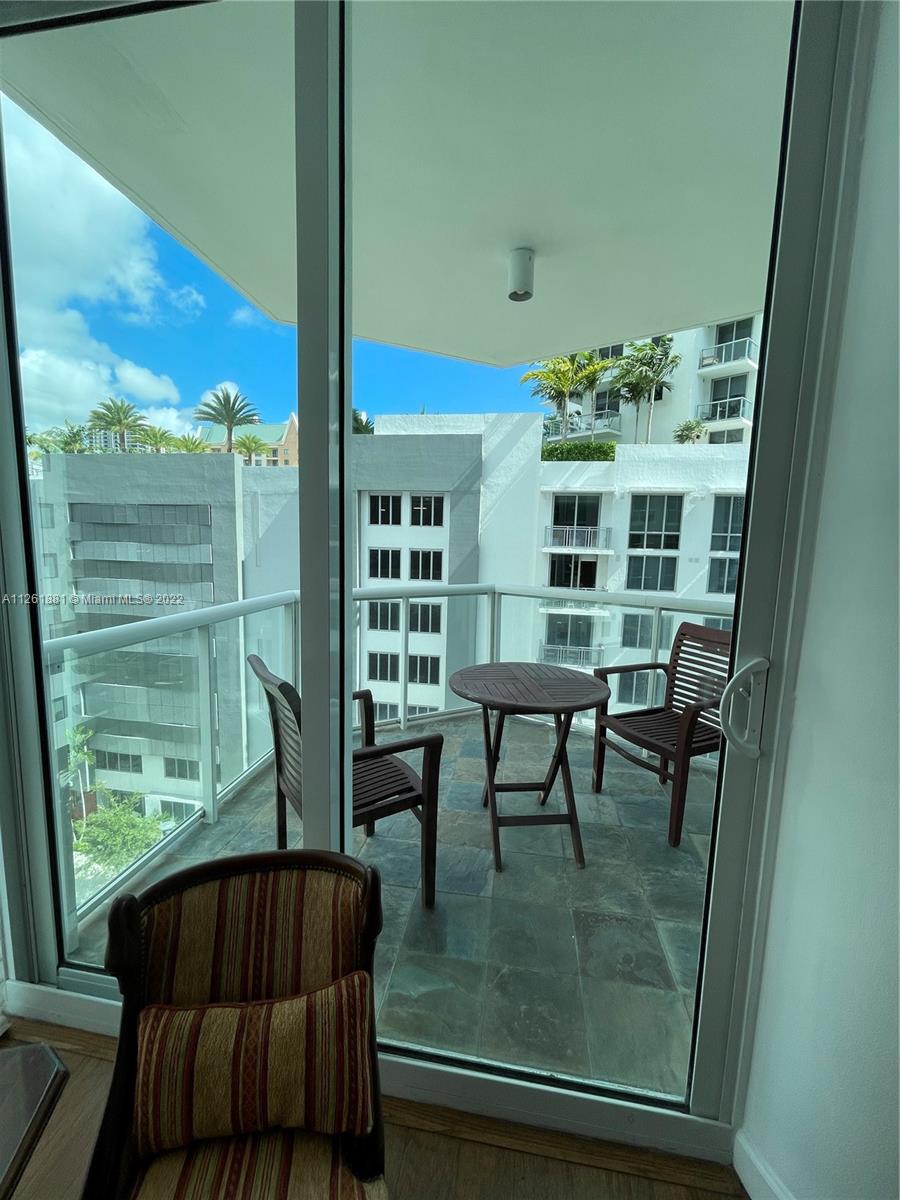 balcony