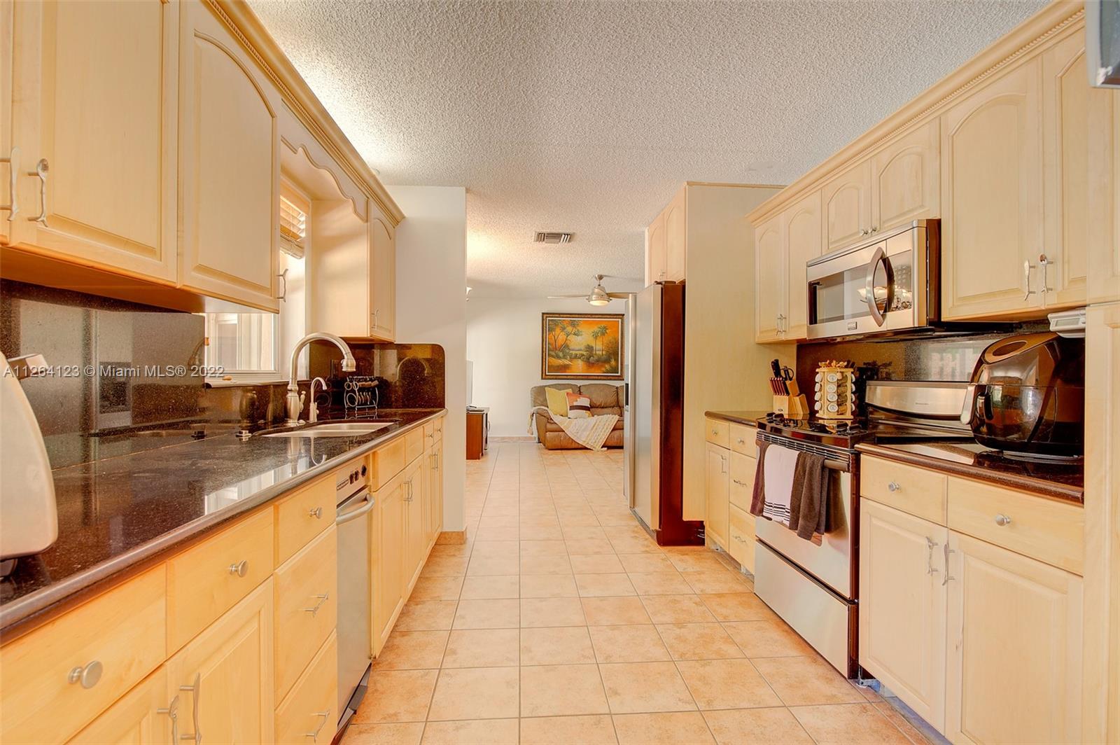 Listing Photo 10