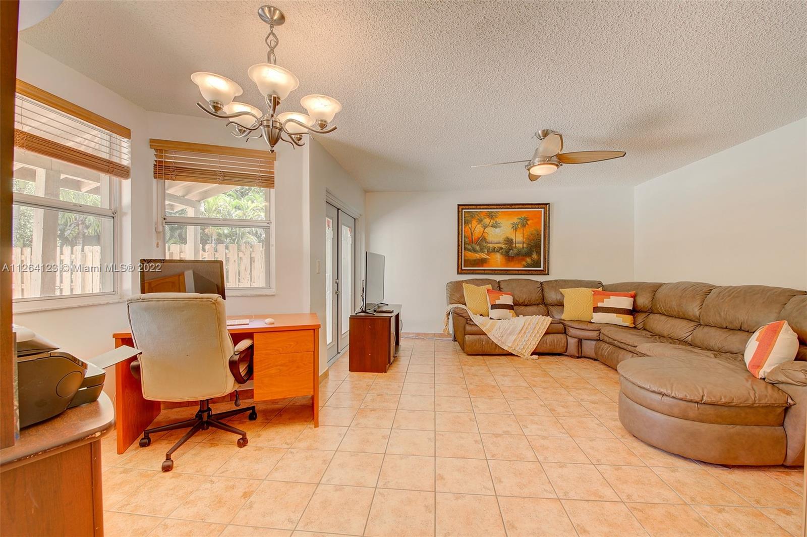 Listing Photo 12