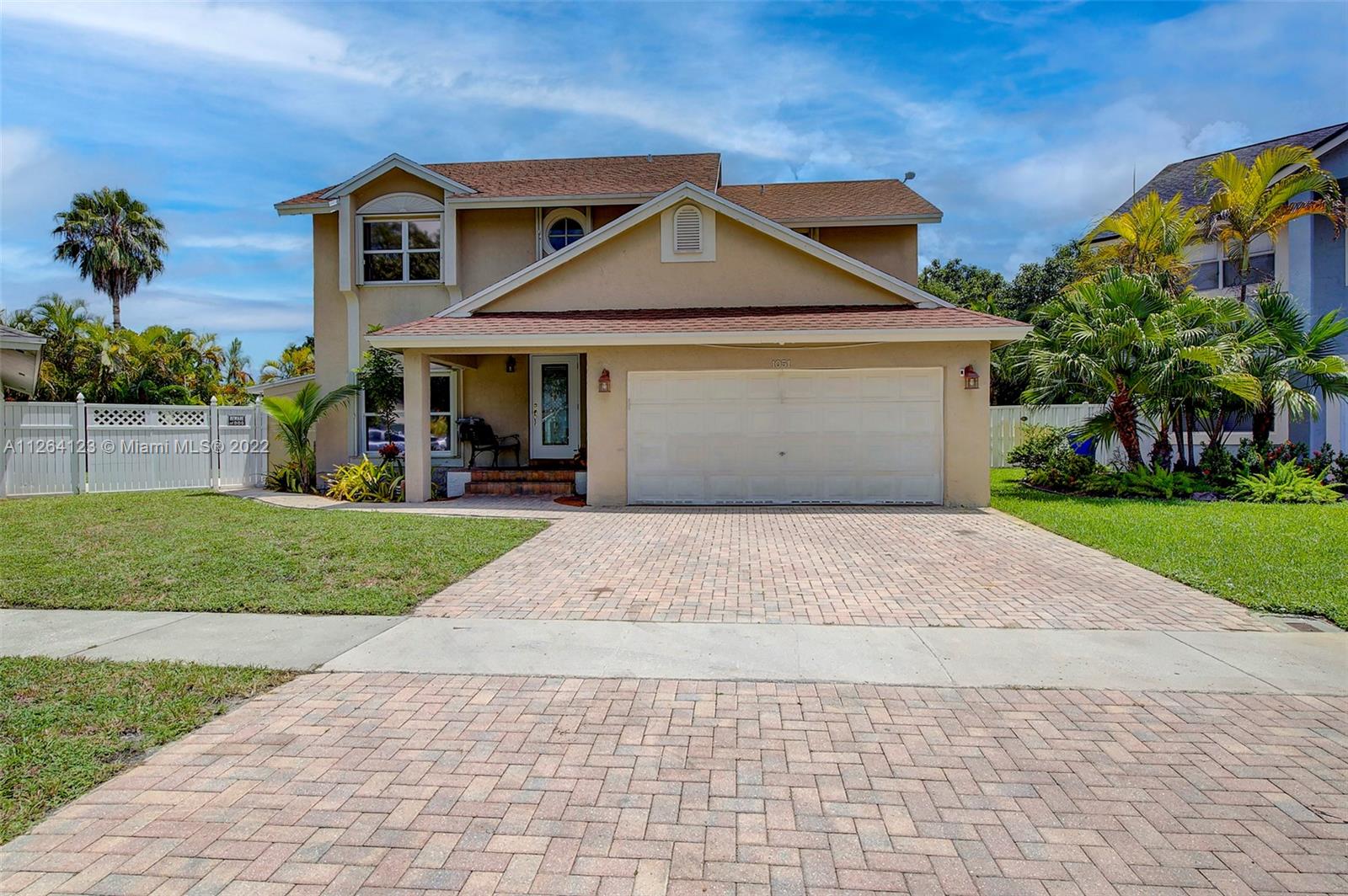 Listing Photo 1