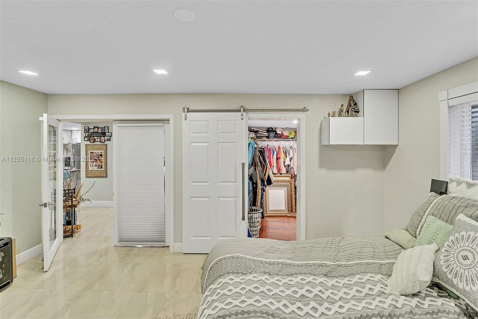 Listing Photo 10