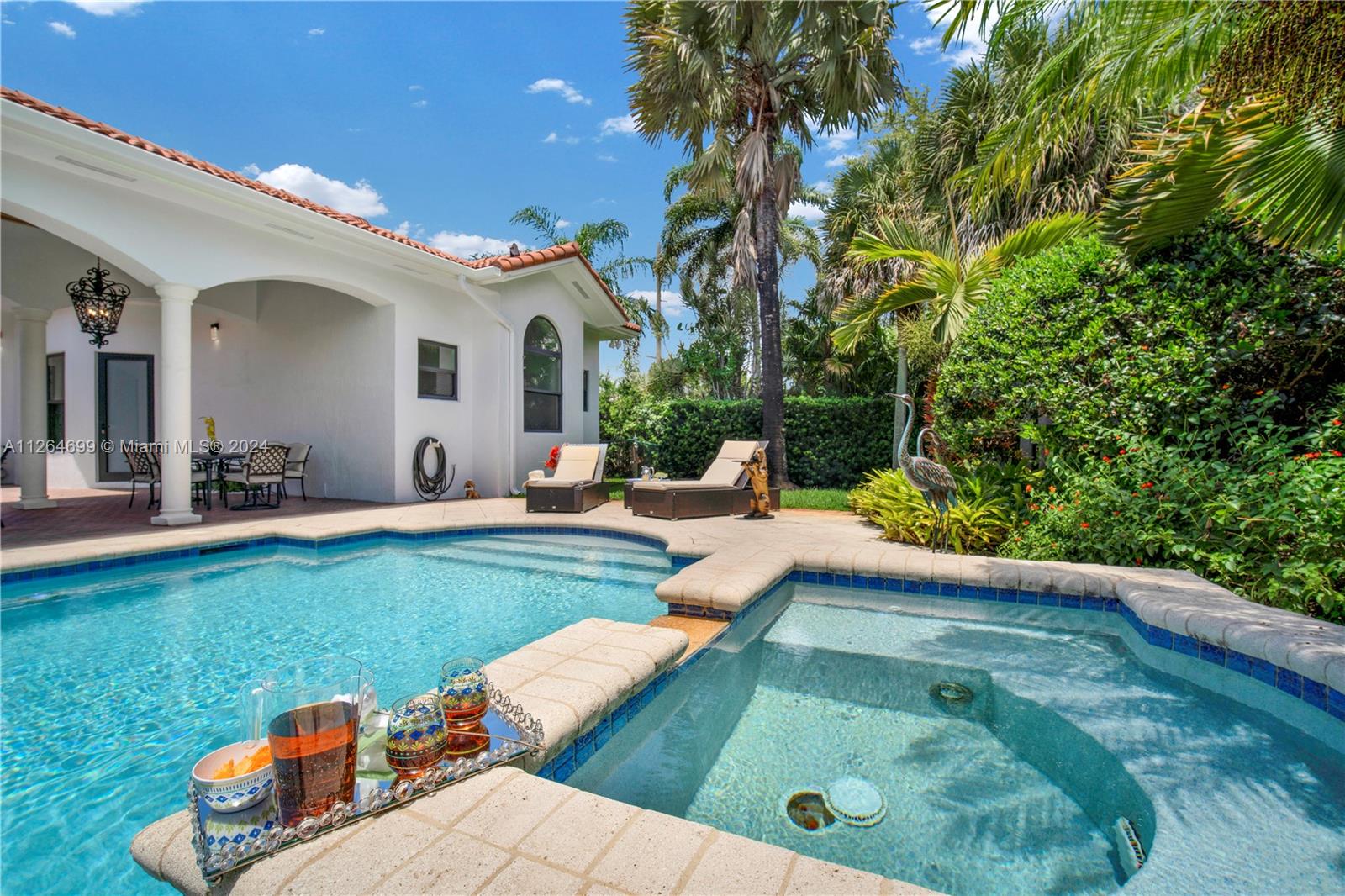 Prefect Home for Entertaining Family and Friends!