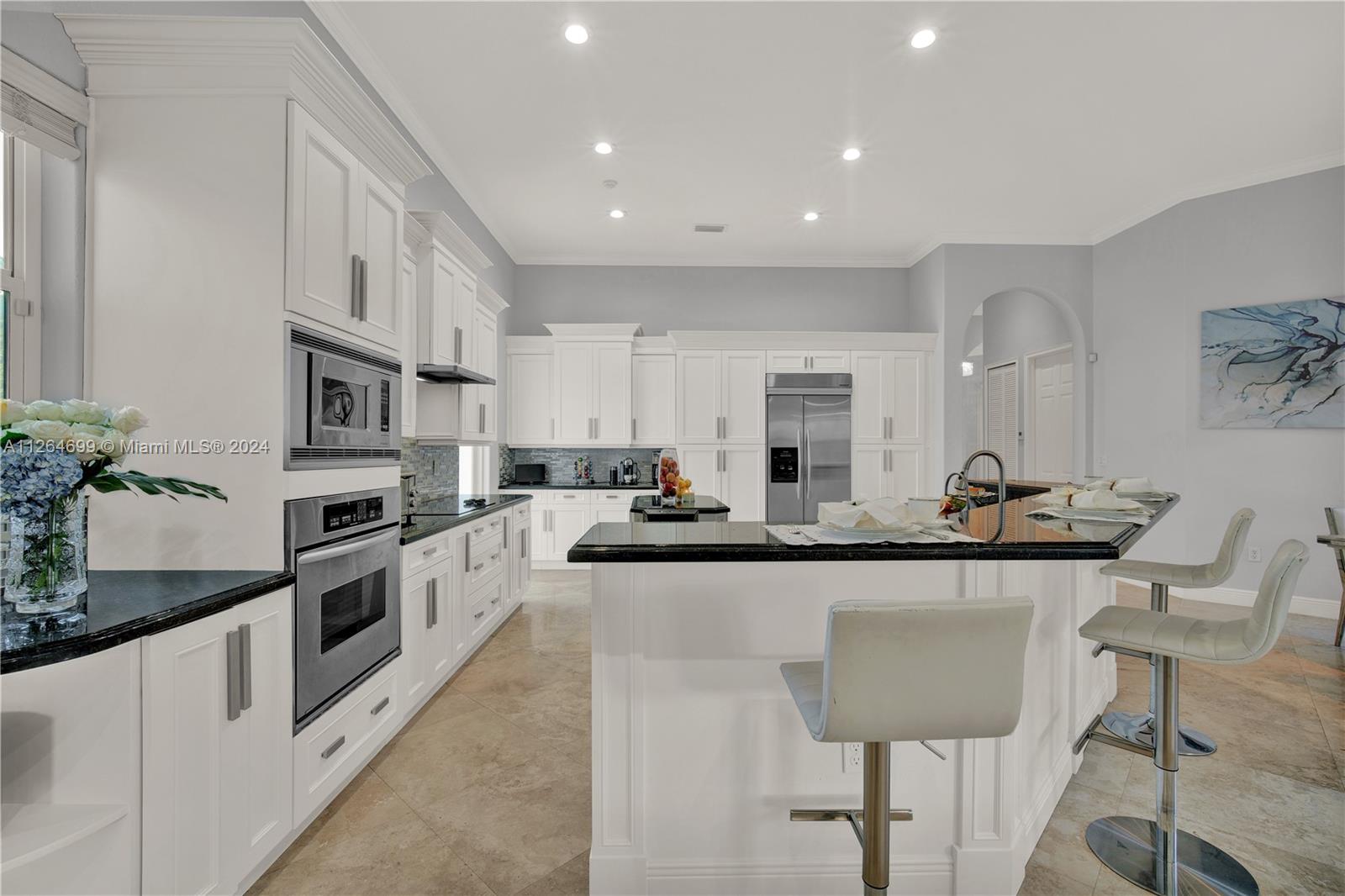 Modern and Beautiful Kitchen!