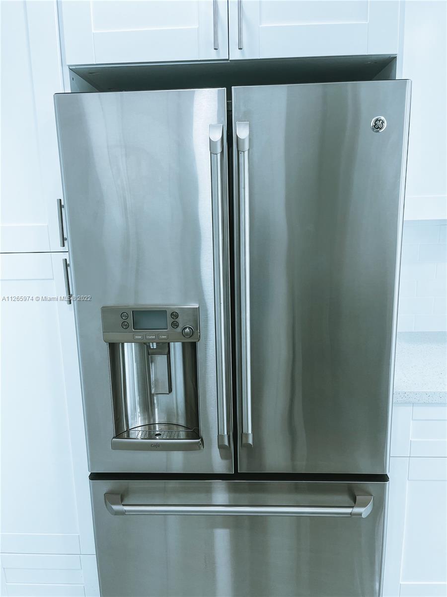 Listing Photo 11