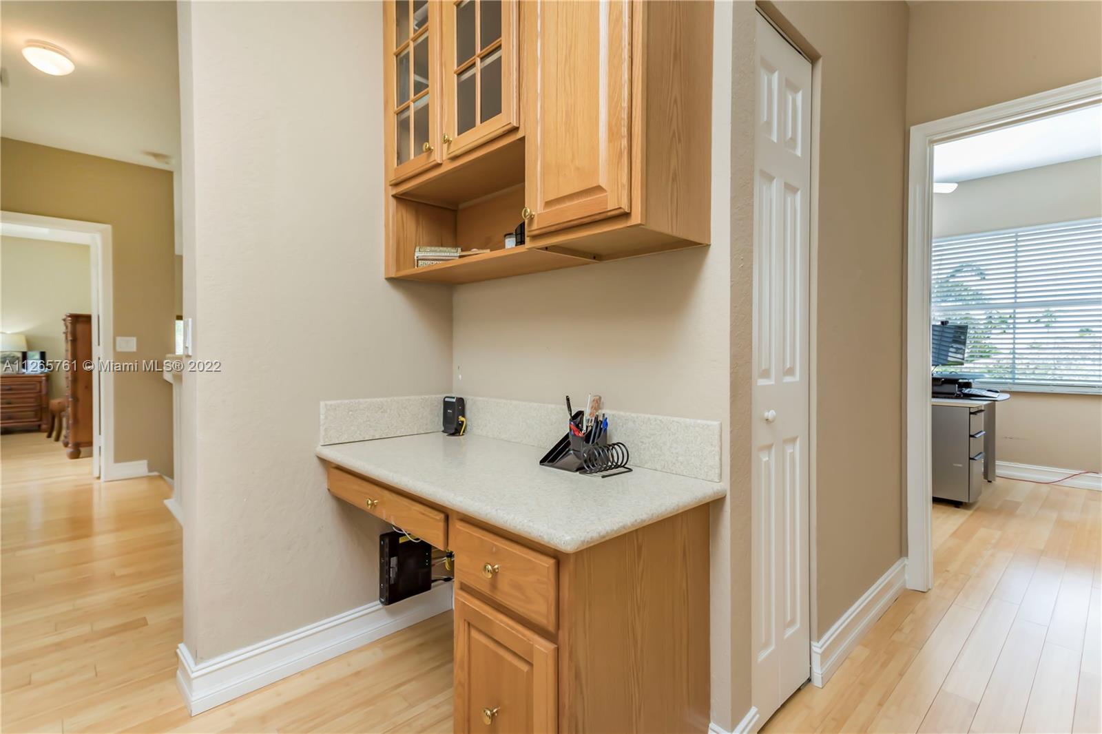 Listing Photo 12