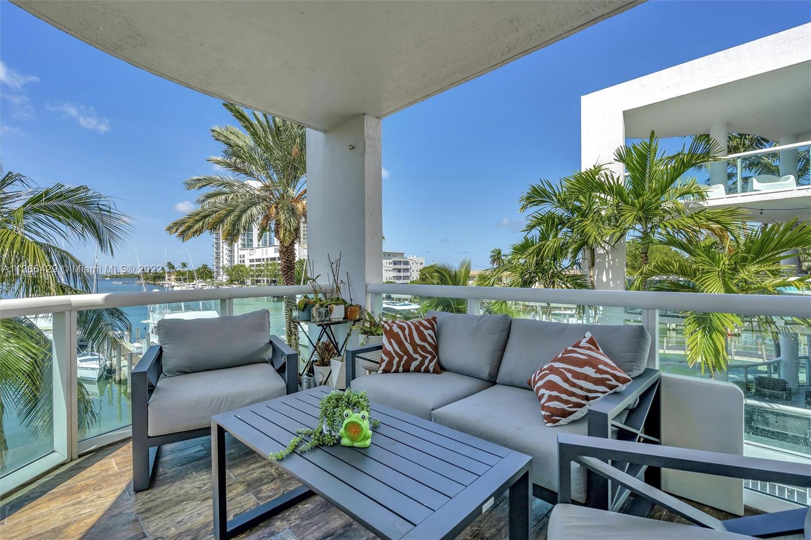 Cozy and functionally designed 3 bedroom and 2 baths, with top features of a modern and luxury kitchen, ceramic wood tile on the courteous balcony that allows evening entertainment space for family and friends overseeing Florida views - the yachts, the water, the palm trees, and the Magic City sky! The property includes two parking spots, one in the garage and one outside, and a valet service with the main 360 Condominium building. The quietness of the island mixed with proximity to locations like Aventura, Bal Harbor, South Beach, Downtown/Brickell, and Wynwood is perfect for those who are looking to have a quiet place and accessibility and diversity of entertainment and restaurants. There is currently ongoing construction of Publix on the second island.