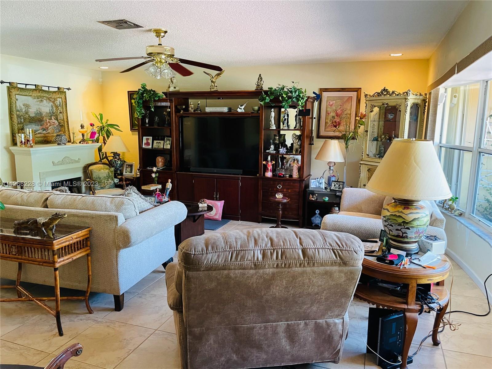 Listing Photo 12