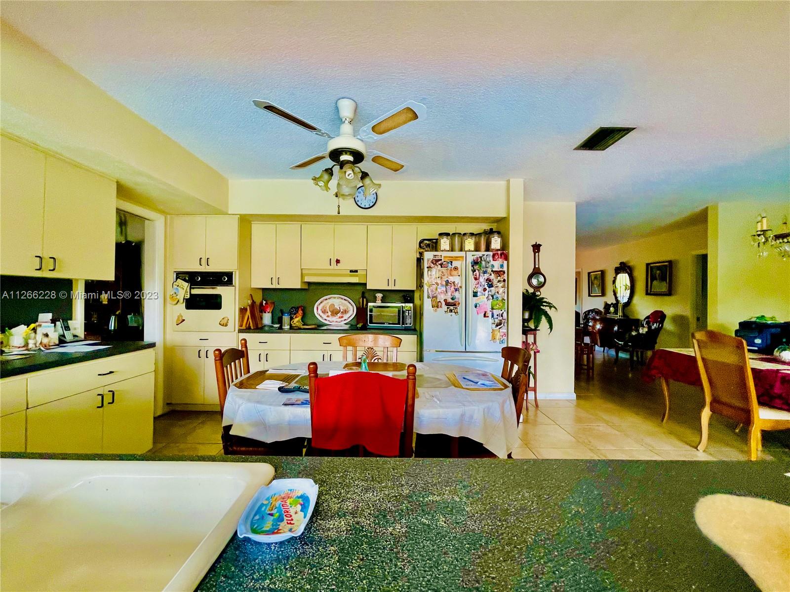 Listing Photo 8