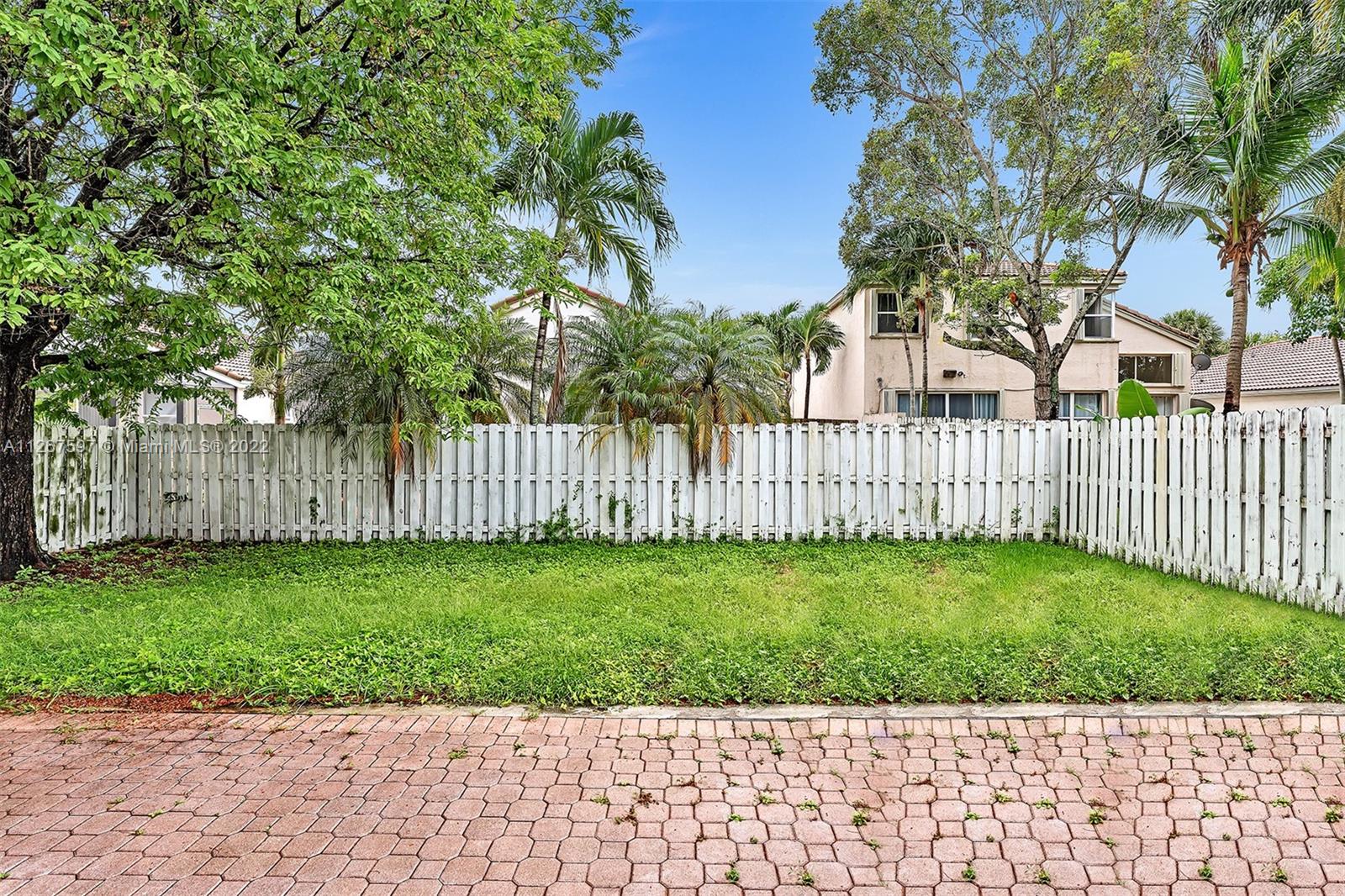 Listing Photo 17