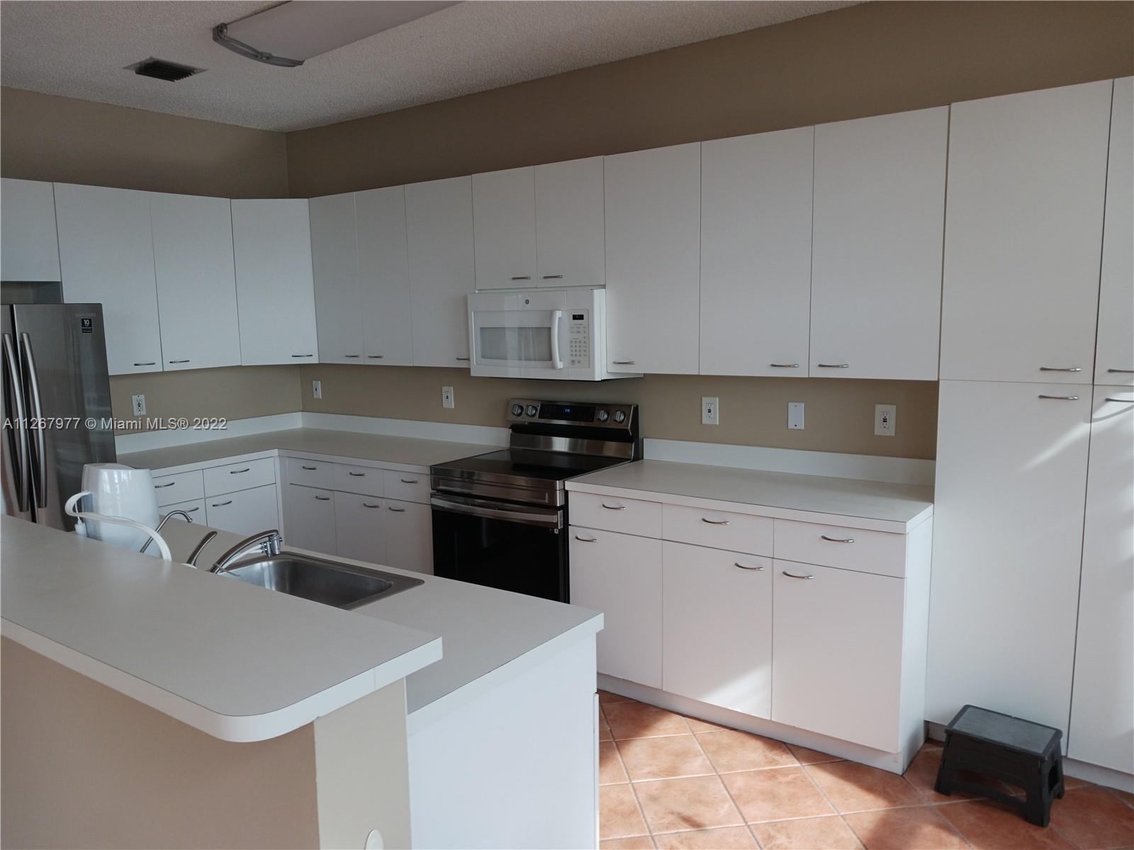 Listing Photo 17