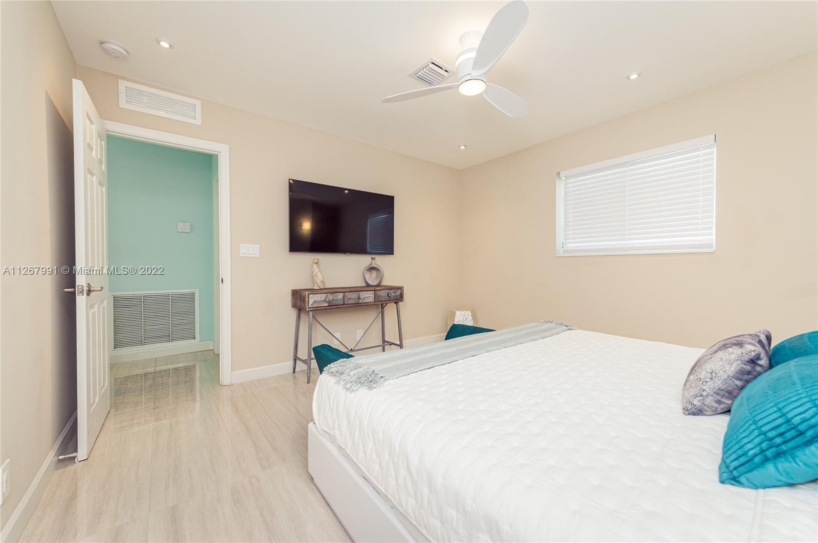 Listing Photo 17