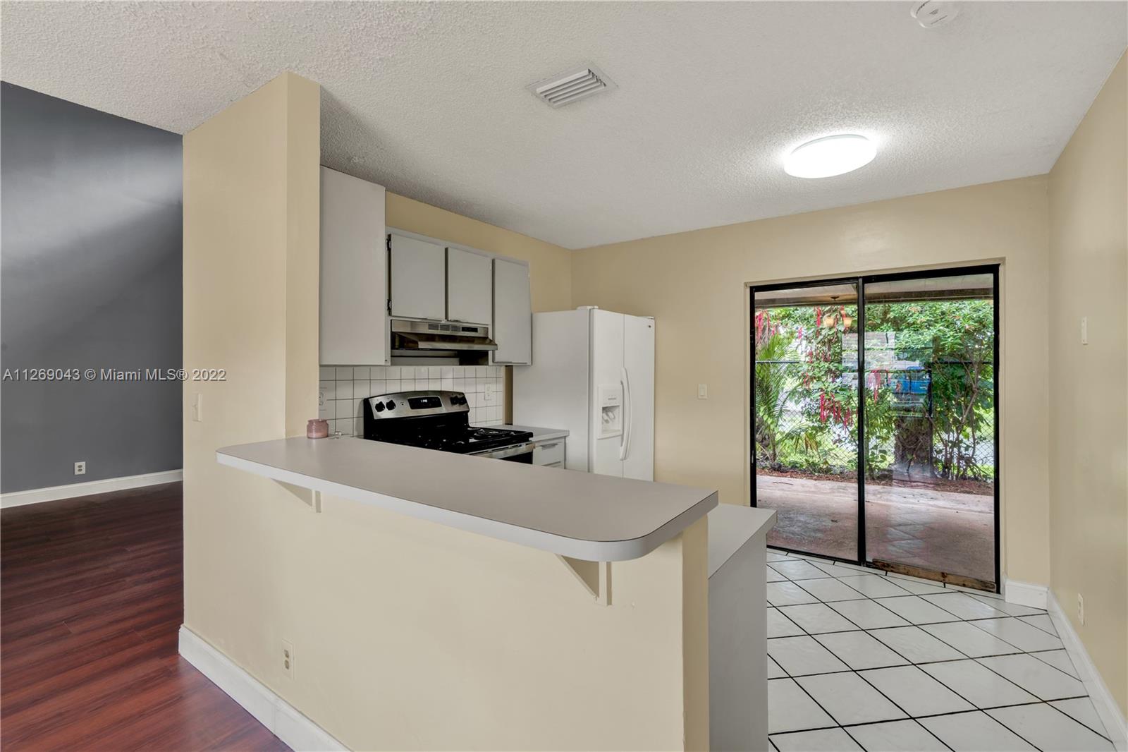 Listing Photo 7