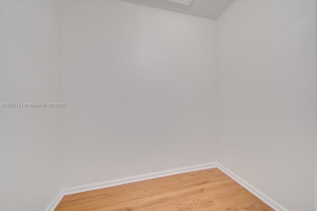 Listing Photo 38