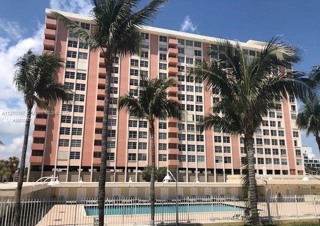 2899  Collins Ave #19 For Sale A11270057, FL