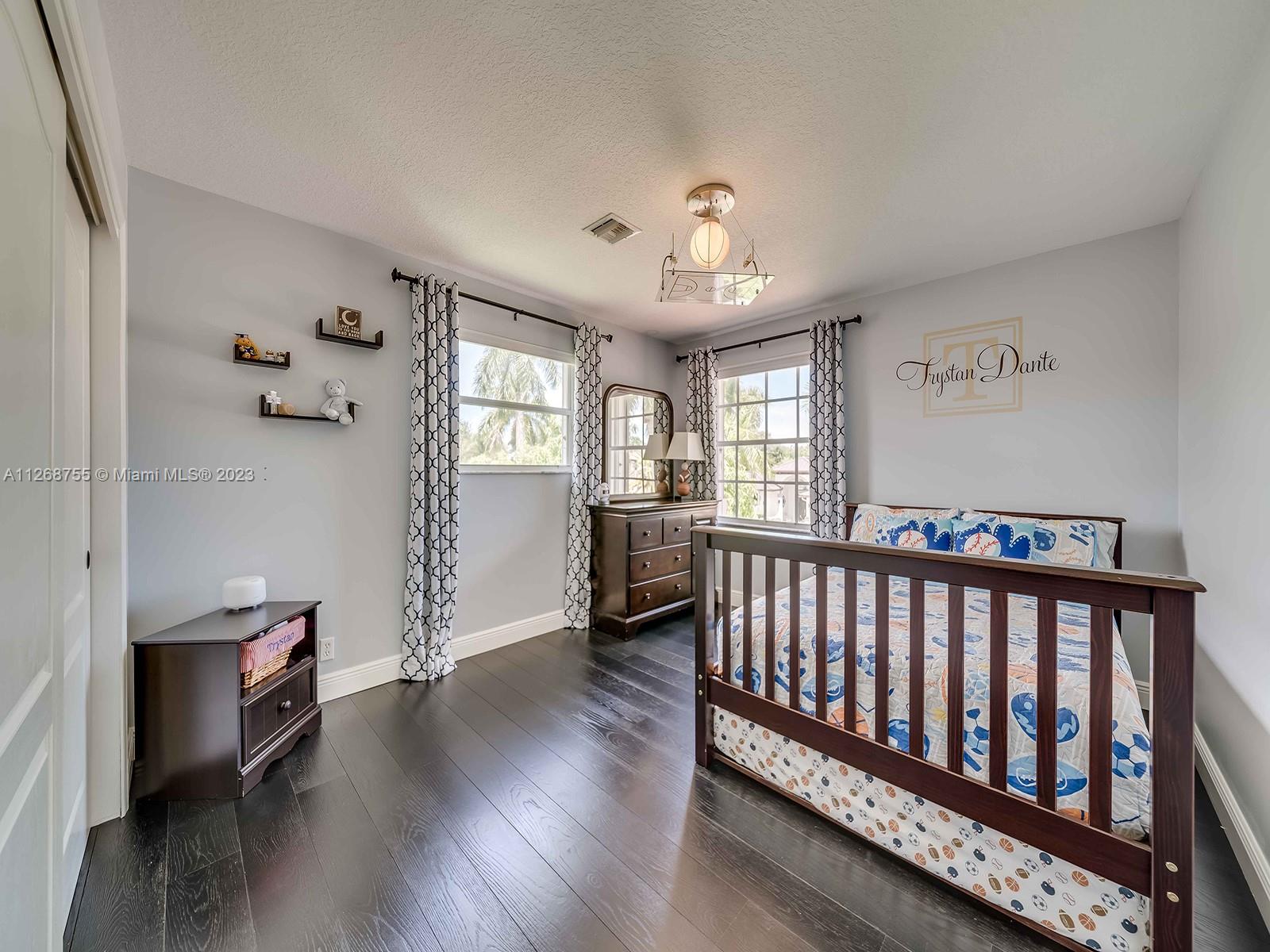 Listing Photo 18