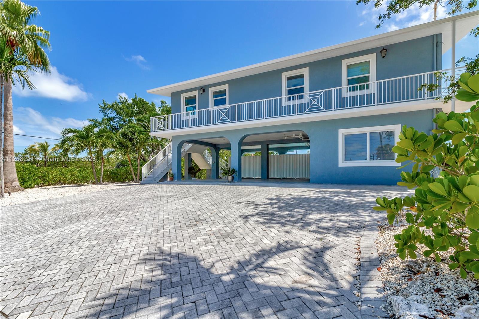 100  Bayview Dr  For Sale A11268241, FL