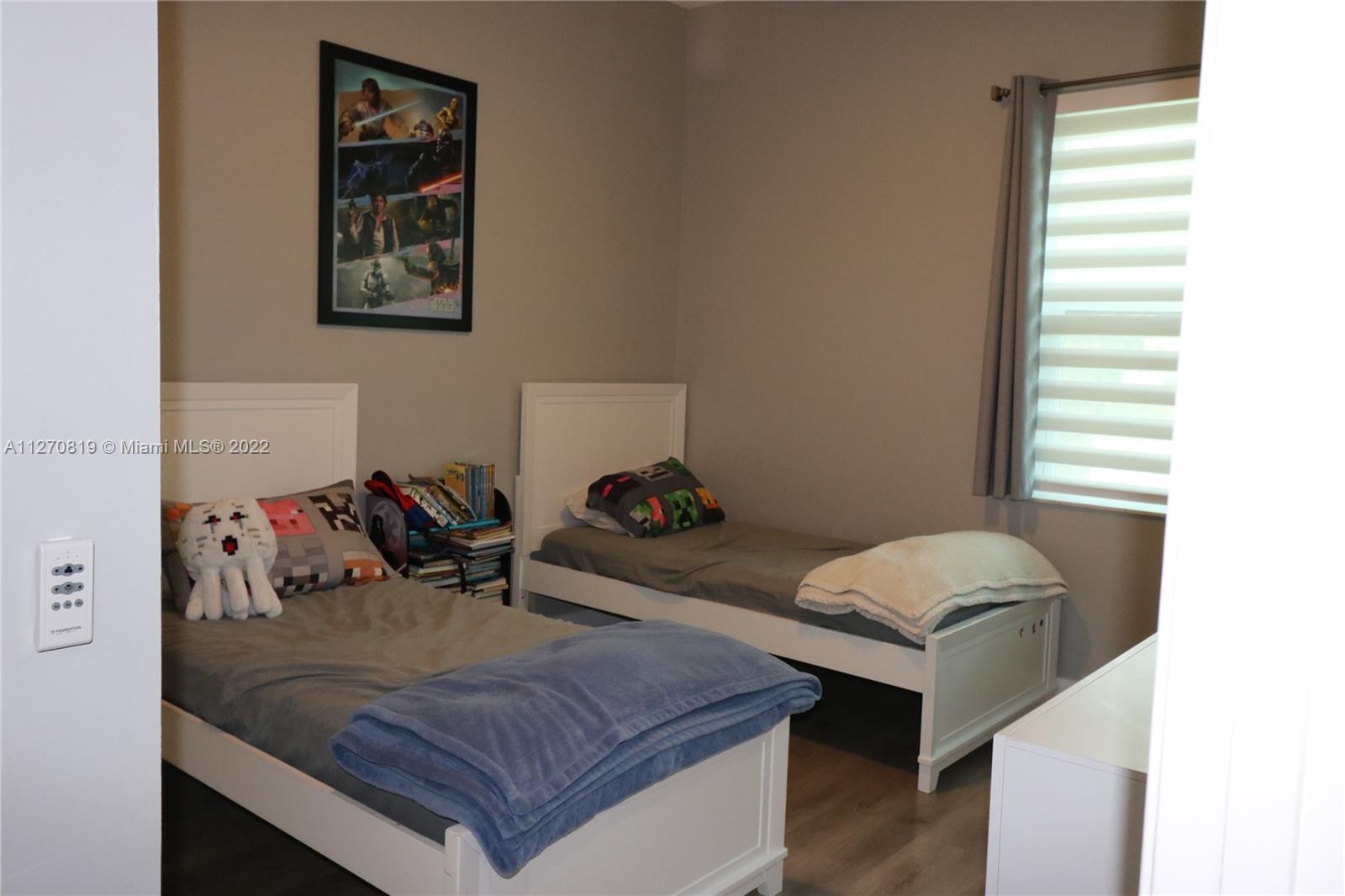 Listing Photo 16