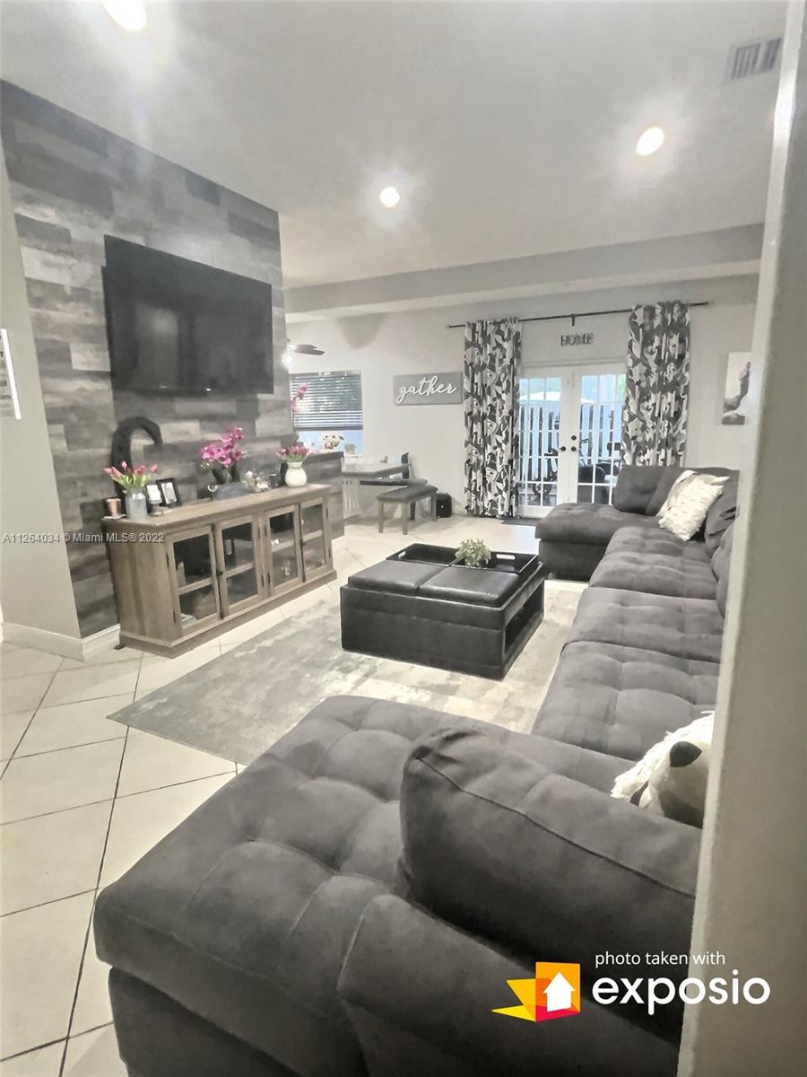 Listing Photo 12