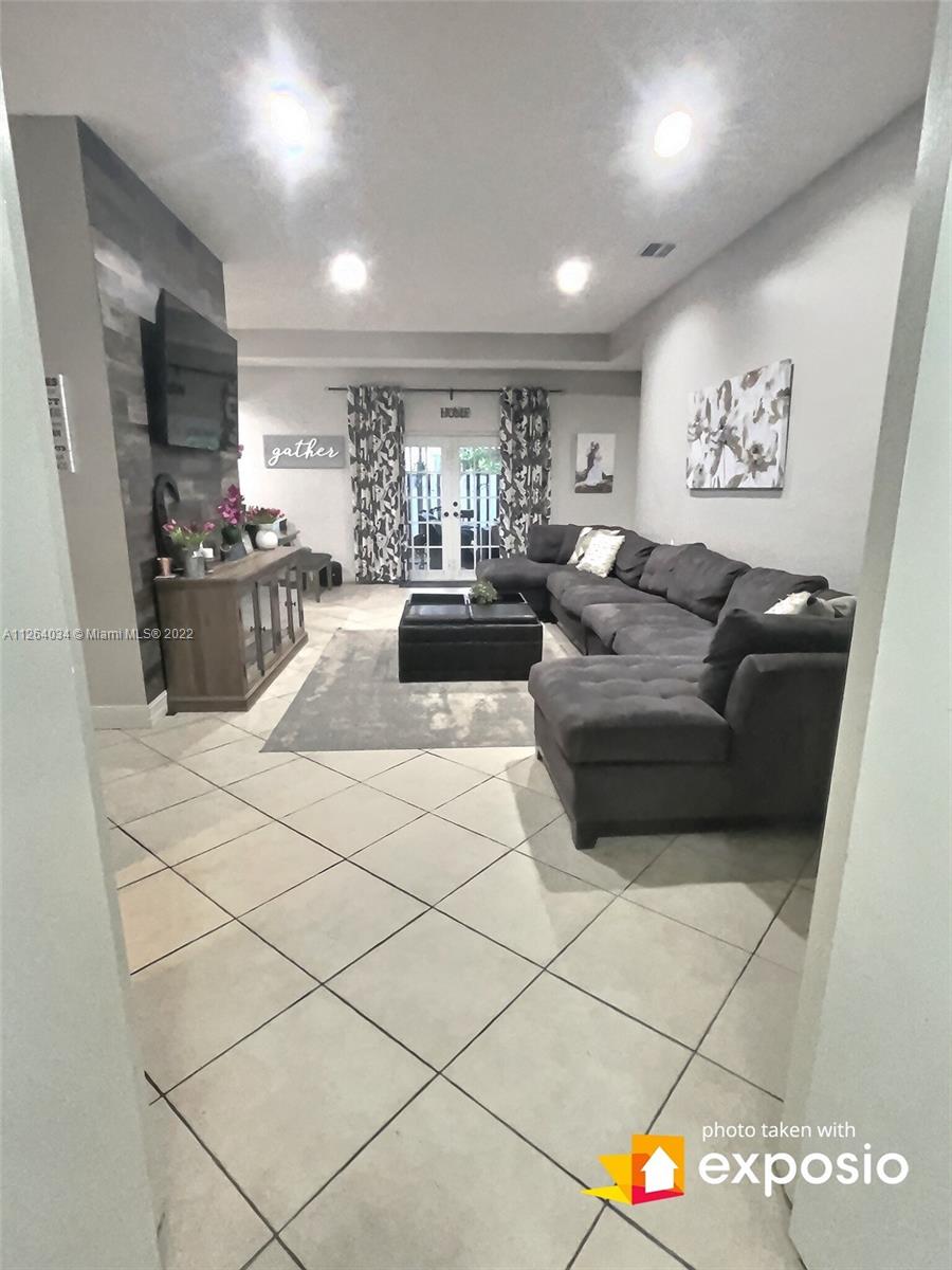 Listing Photo 14