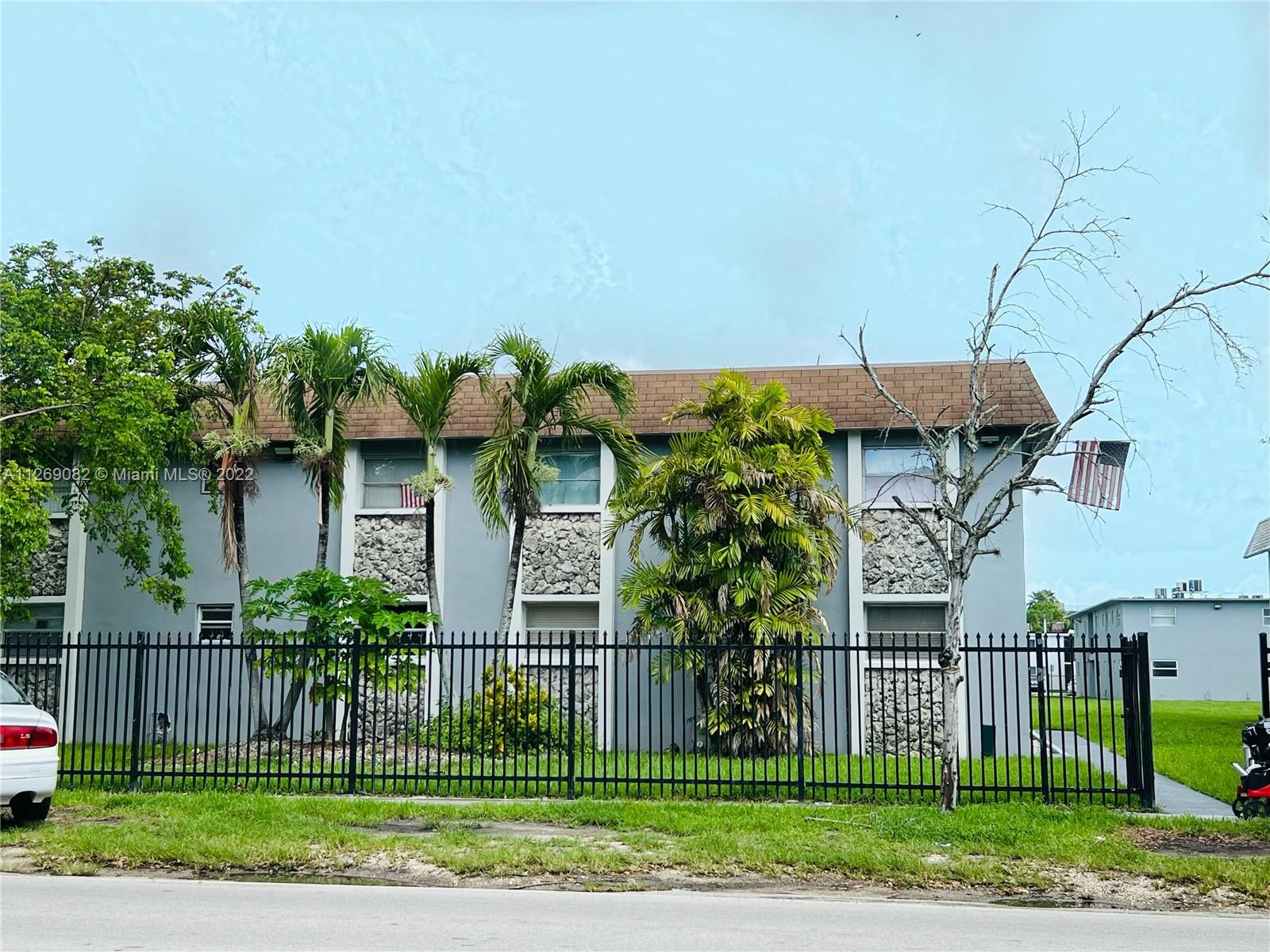4300 SW 67th Ave #5 For Sale A11269082, FL
