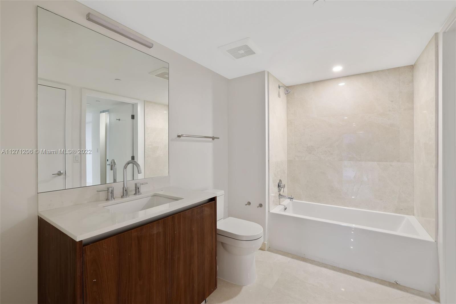 1500 Bay Rd N-0316