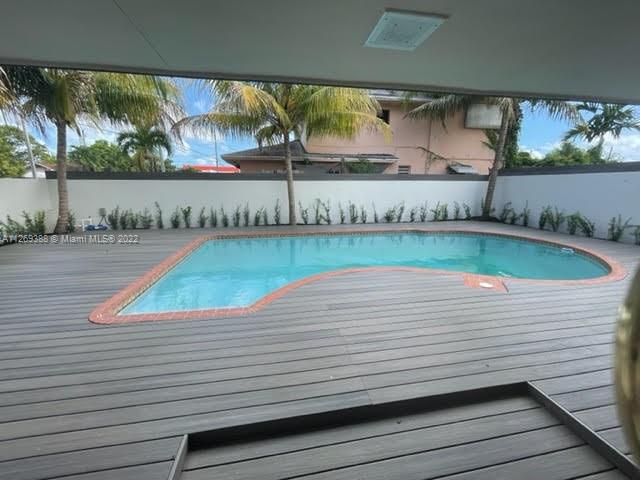 2710 SW 31st Ave  For Sale A11269388, FL