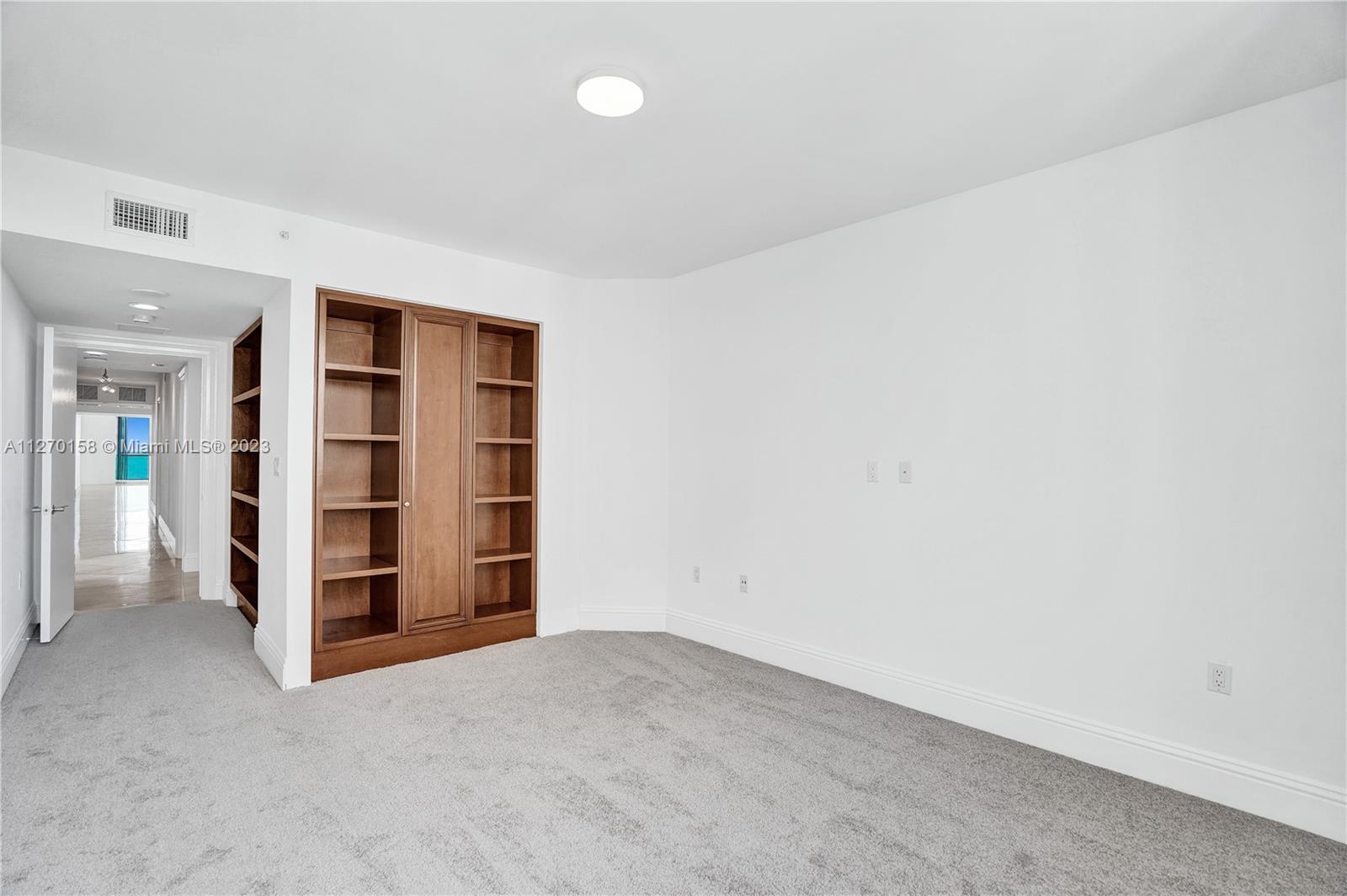 Second bedroom, new carpets.