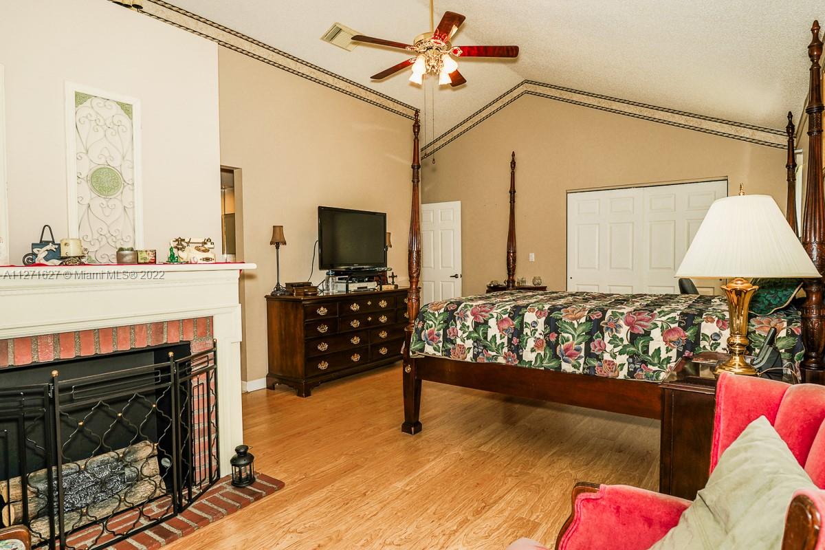 Listing Photo 13