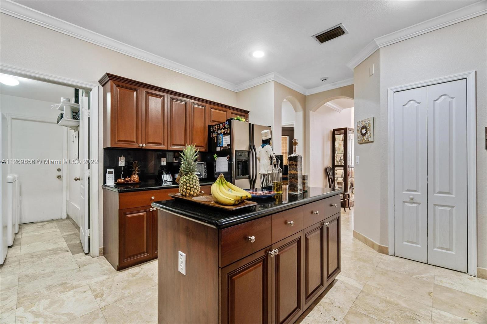 Listing Photo 17