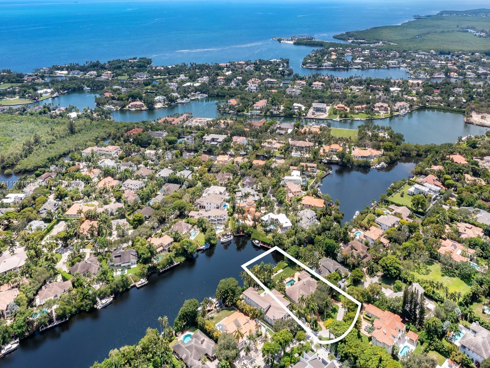 Cocoplum Homes For Sale, Cocoplum Miami, Cocoplum Coral Gables Waterfront Homes