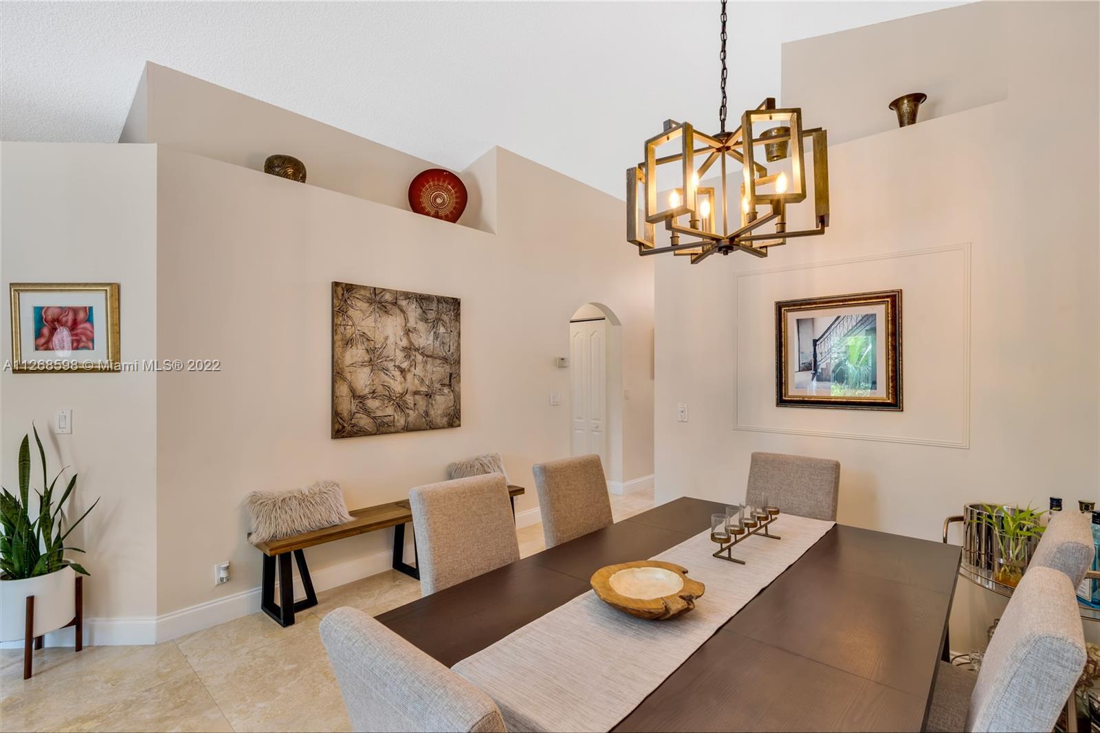 Listing Photo 10