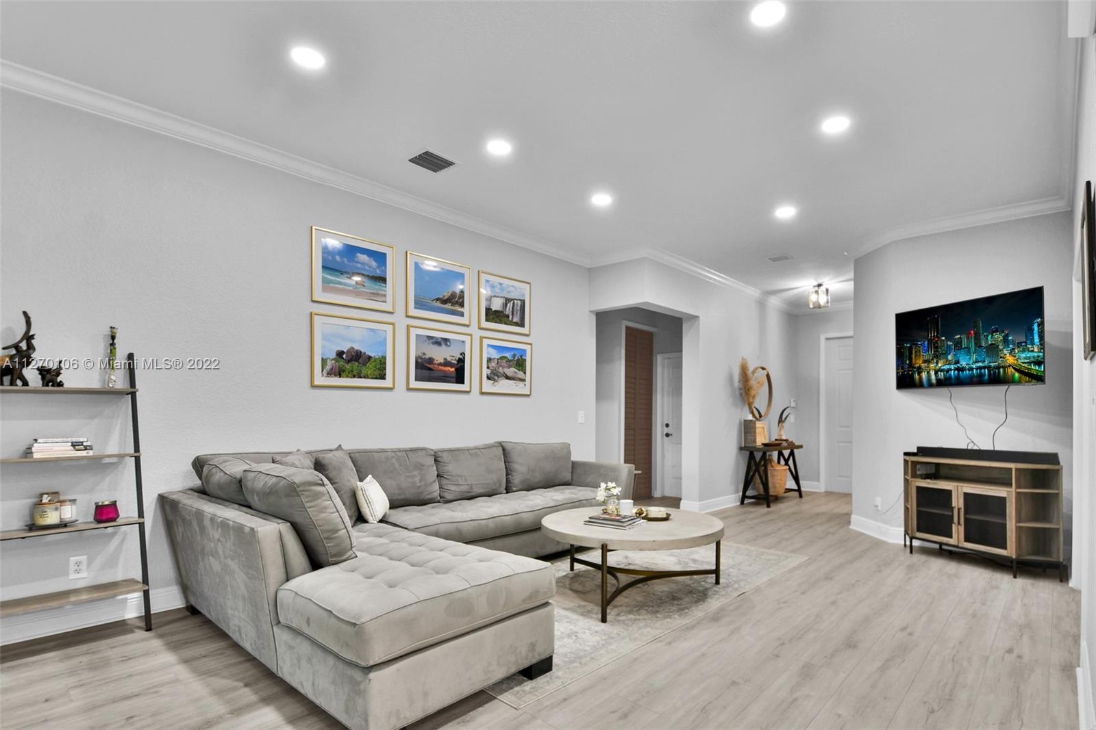 Listing Photo 9