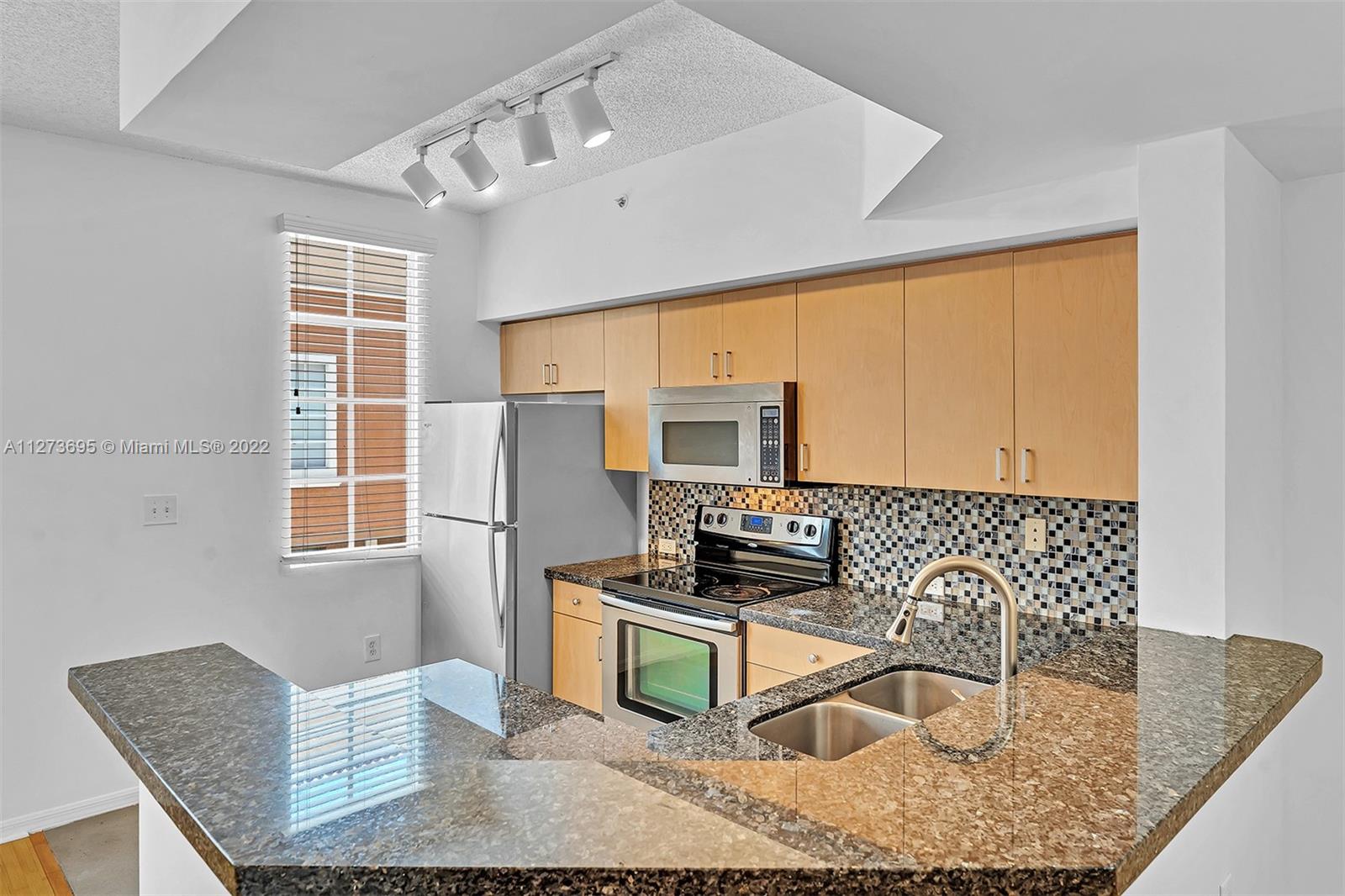 2831 NE 185th St 604