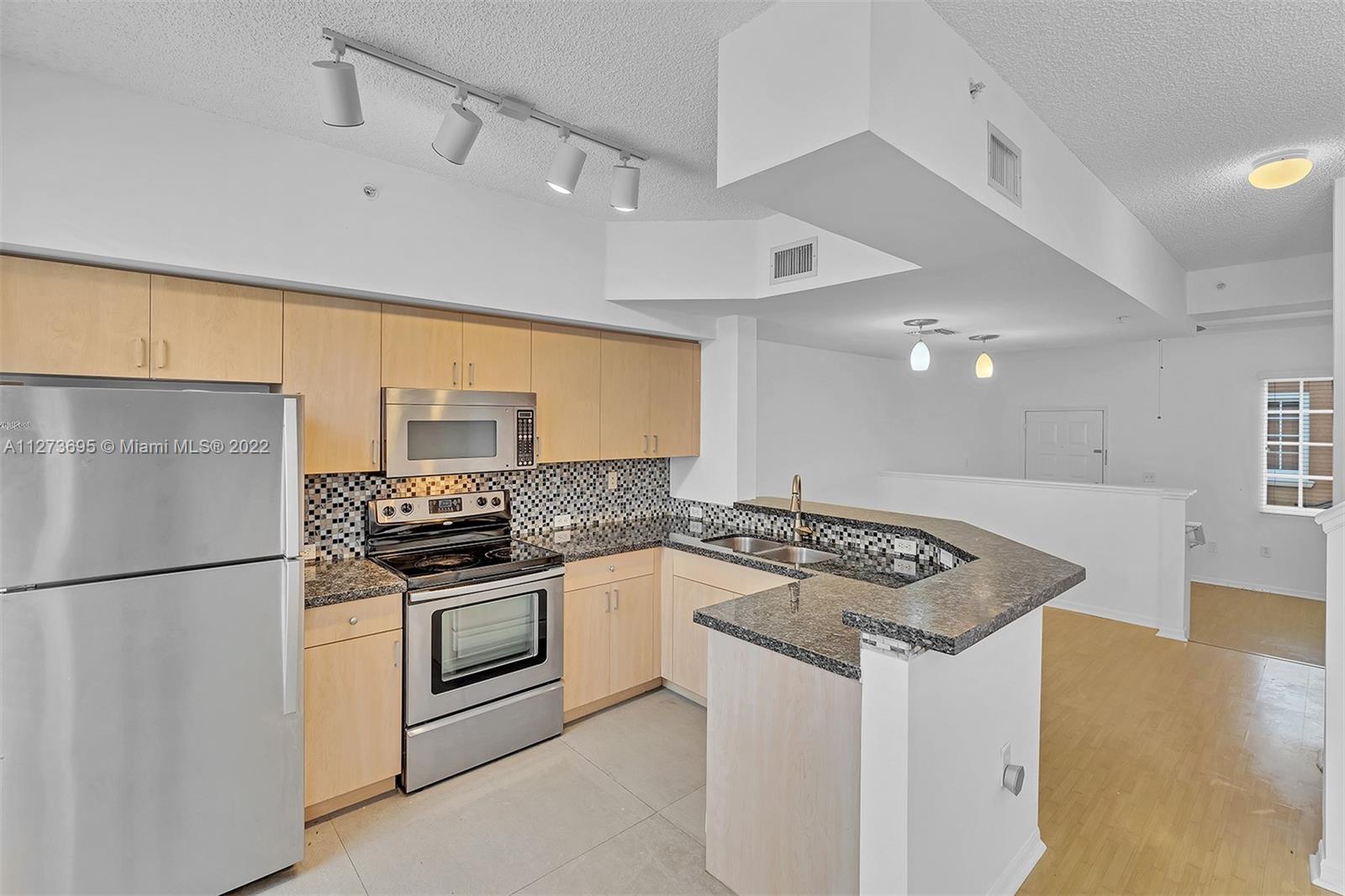 2831 NE 185th St 604